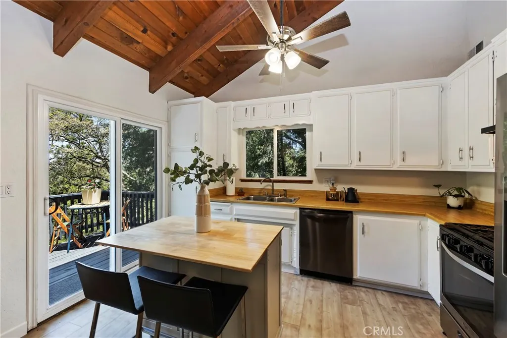 23746 Crest Forest, Crestline, CA 92325 - Photo 4 of 39, Crestline, CA