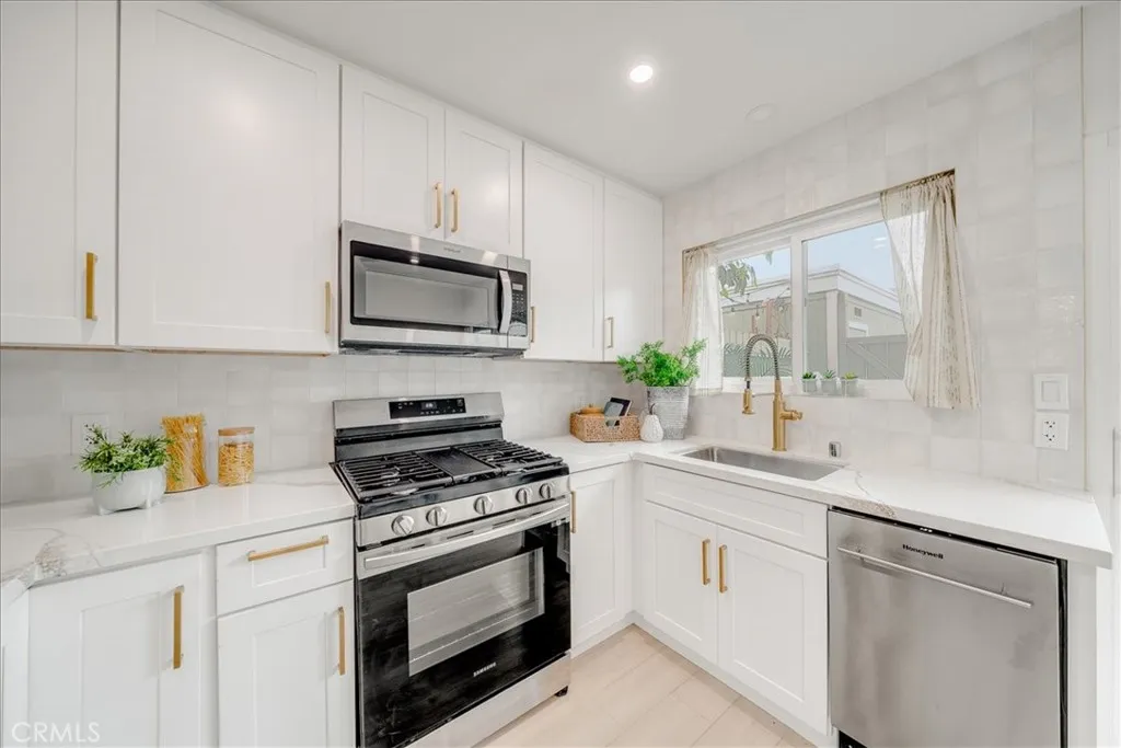 Photo #13: SW26070323 Listing: Photo #13