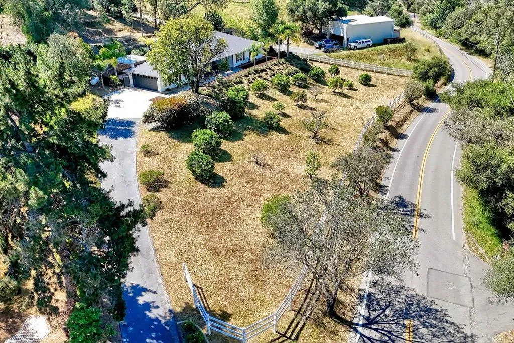 https://cdn.realtyfeed.com/cdn/127/306681766/1892e5890296eae7dfc652c2cf0e9987.webp