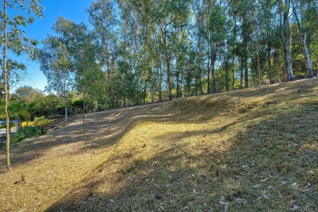 https://cdn.realtyfeed.com/cdn/127/306681766/83729de8682d736dbfe0d8962b29367a.webp