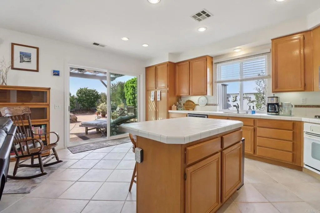 https://cdn.realtyfeed.com/cdn/127/306681769/b3688993d2c32189fd92afbaf3f8c89c.webp
