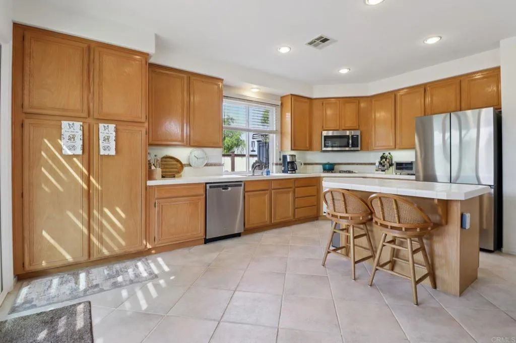 https://cdn.realtyfeed.com/cdn/127/306681769/cac92f22f0b88cd8cd6b16642bc842fd.webp