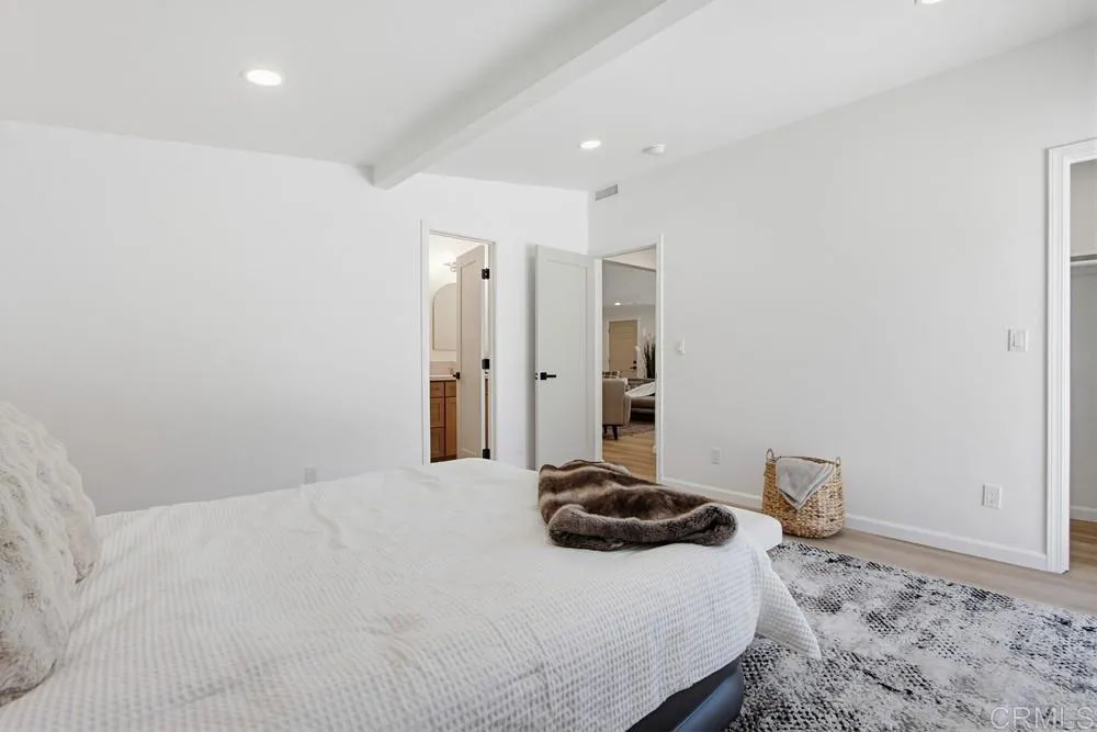 https://cdn.realtyfeed.com/cdn/127/306681806/0570d478533843127f7d4bcceab74546.webp