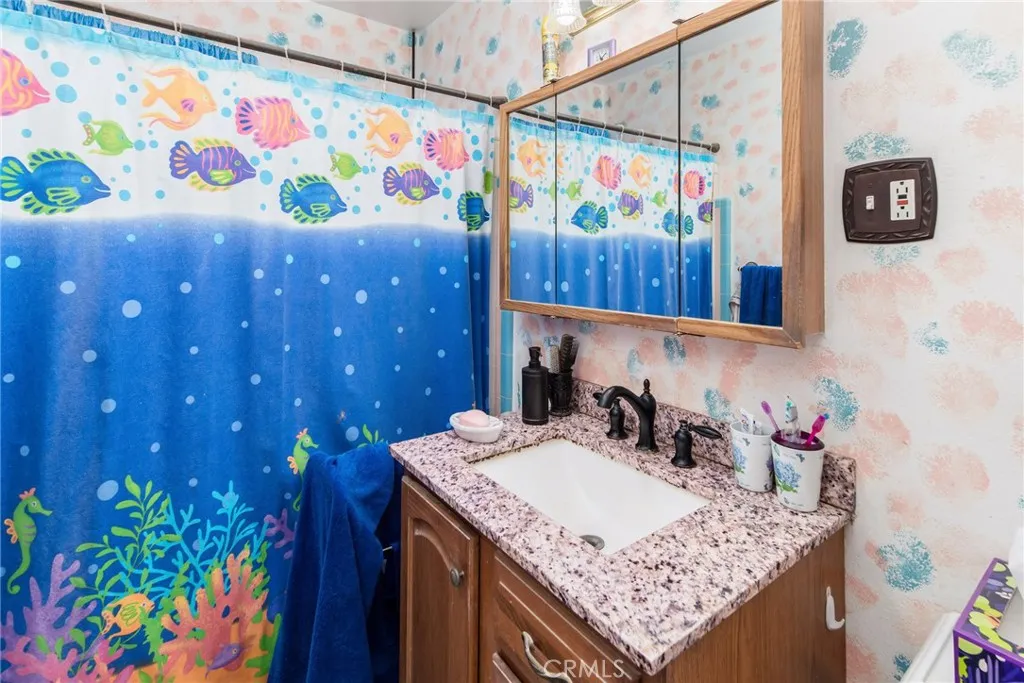 https://cdn.realtyfeed.com/cdn/127/306681815/41dd44571d325d45a792873fabdf9ae6.webp