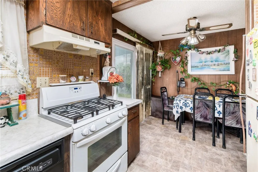 https://cdn.realtyfeed.com/cdn/127/306681815/9c220ce2b63020ef8ed8a7b27f764bca.webp