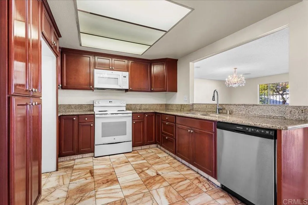 https://cdn.realtyfeed.com/cdn/127/306681857/e3a71dbbba115f89a667301c2354b5c9.webp