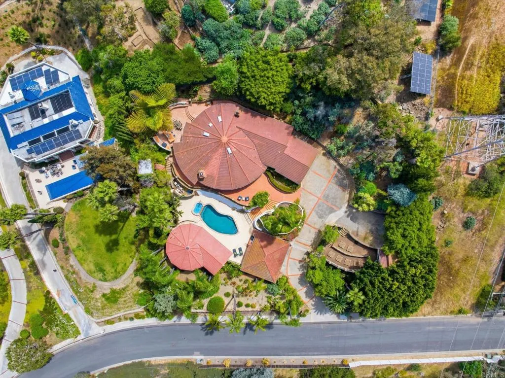 https://cdn.realtyfeed.com/cdn/127/306681858/b8d1e86b7dc25cd408242eb2896c4bda.webp