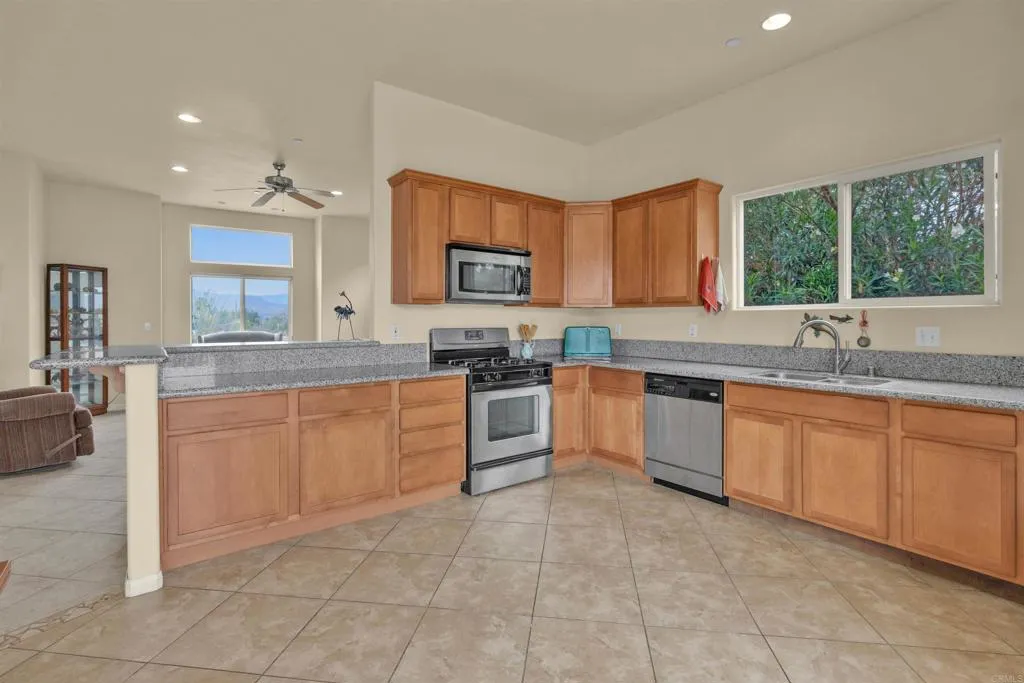 https://cdn.realtyfeed.com/cdn/127/306681861/aa5b6a76fbbd0bb2c84b8d8674280df8.webp