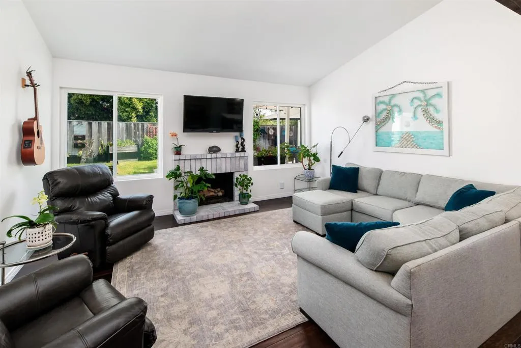 https://cdn.realtyfeed.com/cdn/127/306681905/8620f733f28fc06b19679a4b0dbfc793.webp