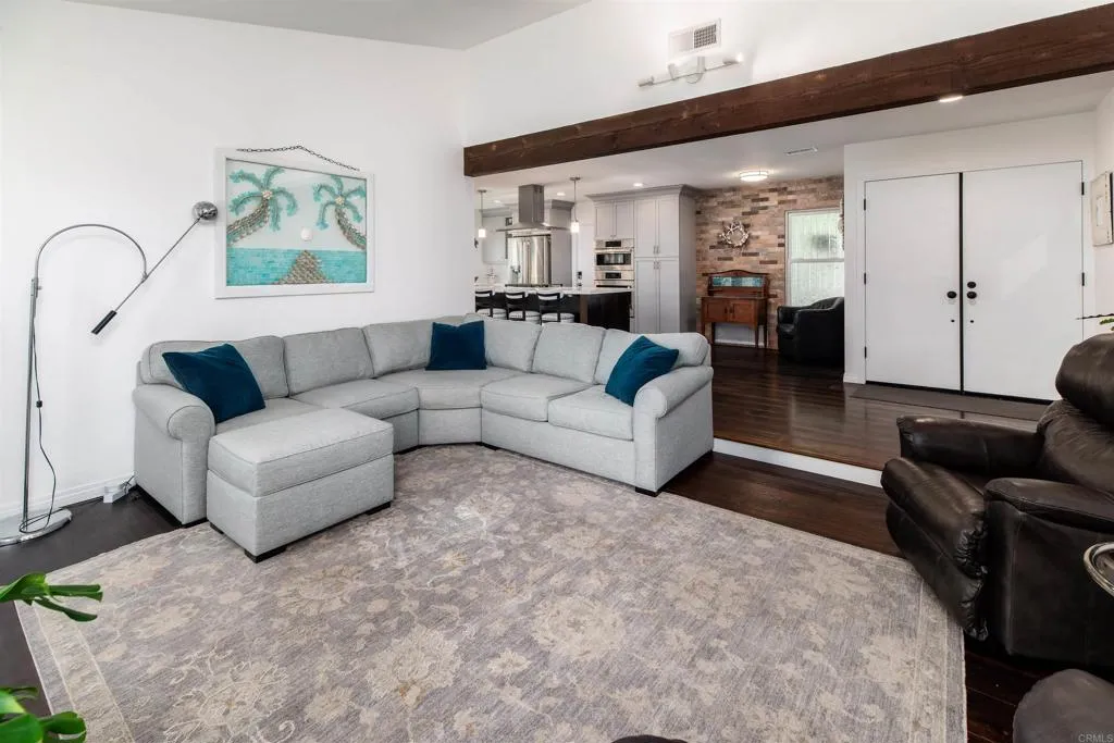 https://cdn.realtyfeed.com/cdn/127/306681905/d8ed28e848c8c54442ab1175447f0842.webp