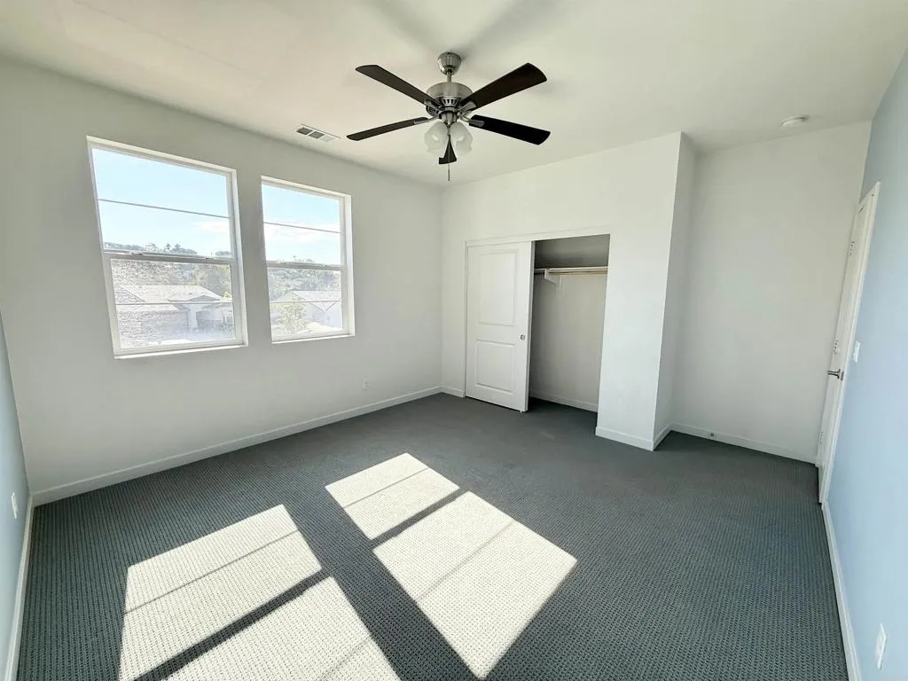 https://cdn.realtyfeed.com/cdn/127/306681911/4b58a4308378361b6932f3315c0eb186.webp