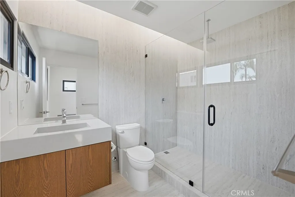 https://cdn.realtyfeed.com/cdn/127/306681912/024911a34893d1eb6cf97a5fad41cef8.webp