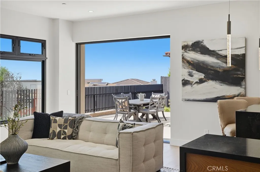 https://cdn.realtyfeed.com/cdn/127/306681912/19365707b7309281942d00f63ddbe191.webp