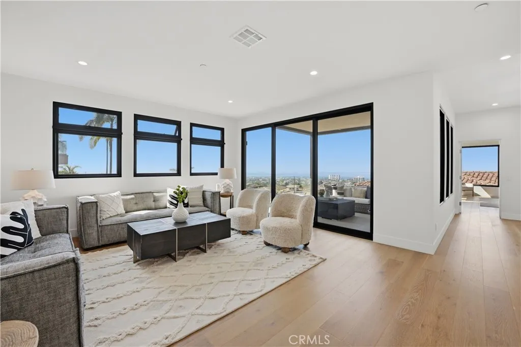 https://cdn.realtyfeed.com/cdn/127/306681912/1a62ffad88dd8924b69ed99aba275622.webp