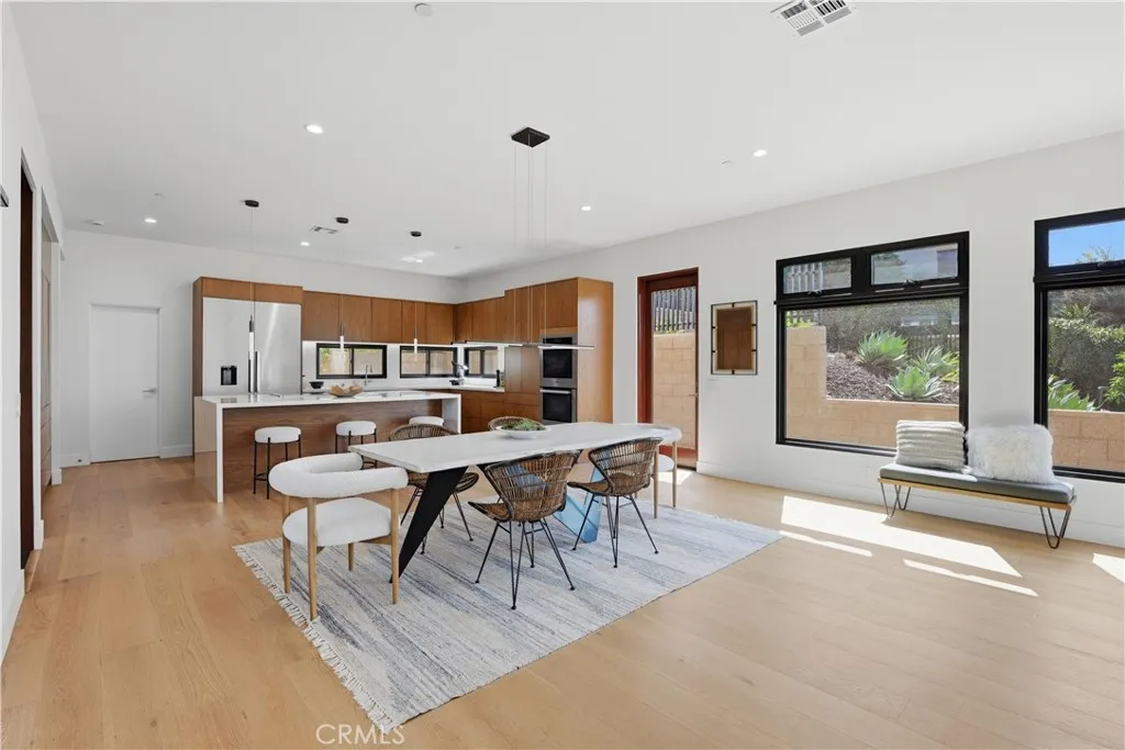 https://cdn.realtyfeed.com/cdn/127/306681912/28ca94686c32a0488dcb5533768f6475.webp