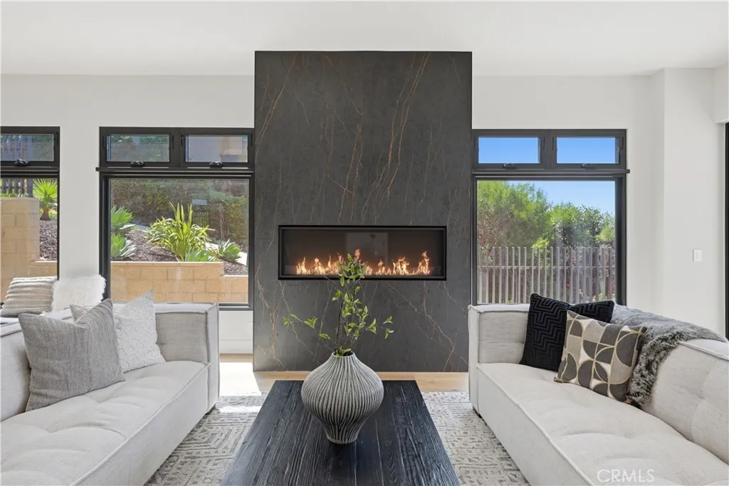 https://cdn.realtyfeed.com/cdn/127/306681912/44d2a9e33f5ffe6d40e7b853ead9bce2.webp