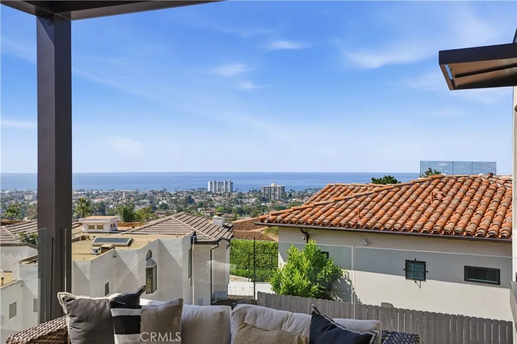 https://cdn.realtyfeed.com/cdn/127/306681912/464bfd9cc9f0002c41286ba5593b1ec4.webp