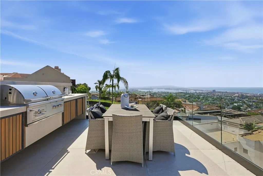 https://cdn.realtyfeed.com/cdn/127/306681912/74ccfbfbcd8951ef3aecfadee6ca0c26.webp