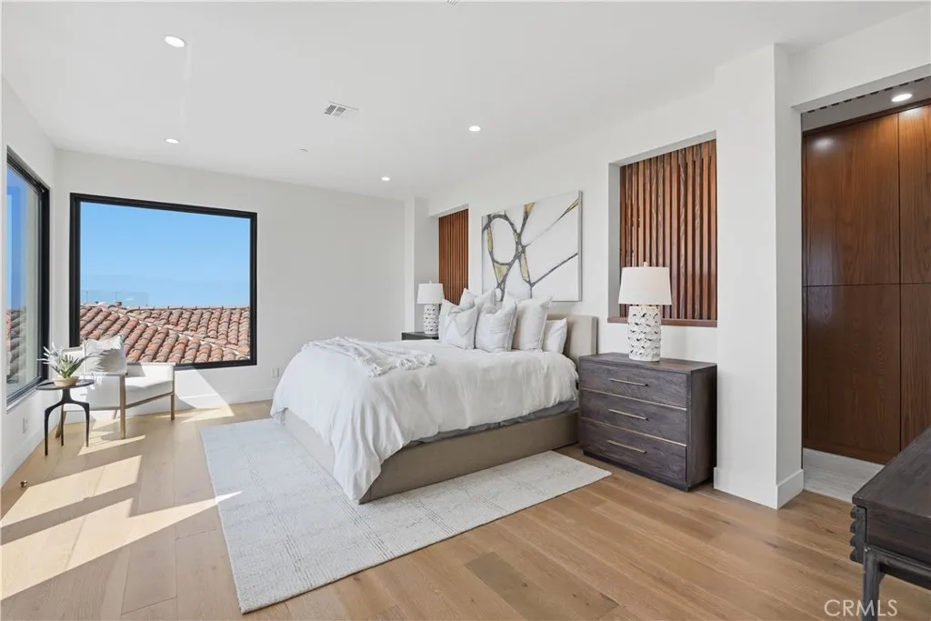 https://cdn.realtyfeed.com/cdn/127/306681912/87f94f354256254101cbf907b530dda0.webp