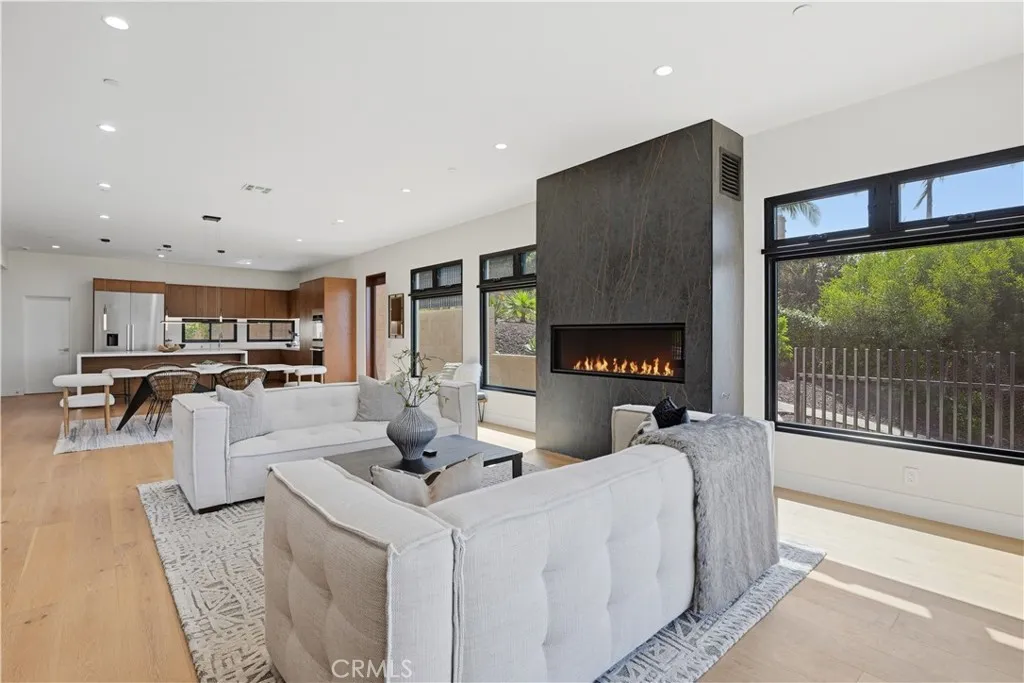 https://cdn.realtyfeed.com/cdn/127/306681912/8f4571a550230e64bc487b0eb0cfbb2f.webp