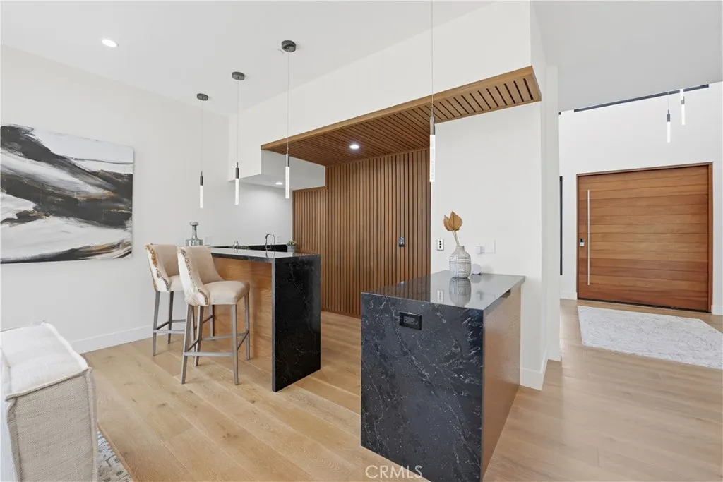 https://cdn.realtyfeed.com/cdn/127/306681912/8f6f327975ecd7065066395c31340e2f.webp