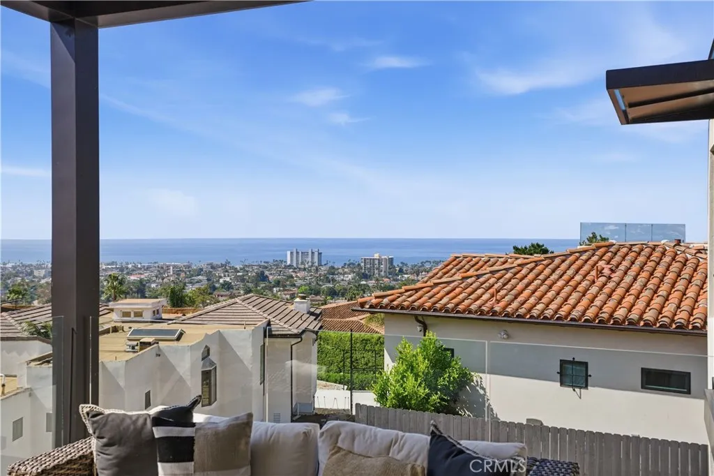 https://cdn.realtyfeed.com/cdn/127/306681912/96e1a6eeca52f00eb467e57834ae5d8f.webp