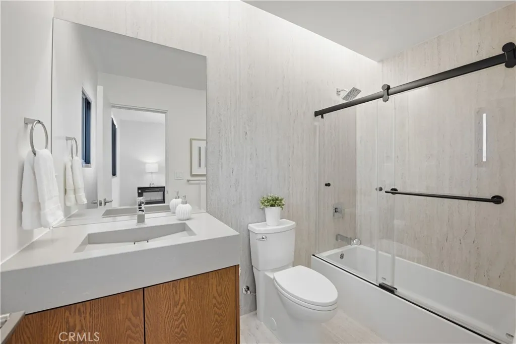 https://cdn.realtyfeed.com/cdn/127/306681912/986a0f7d0657a16bee398168f508597e.webp