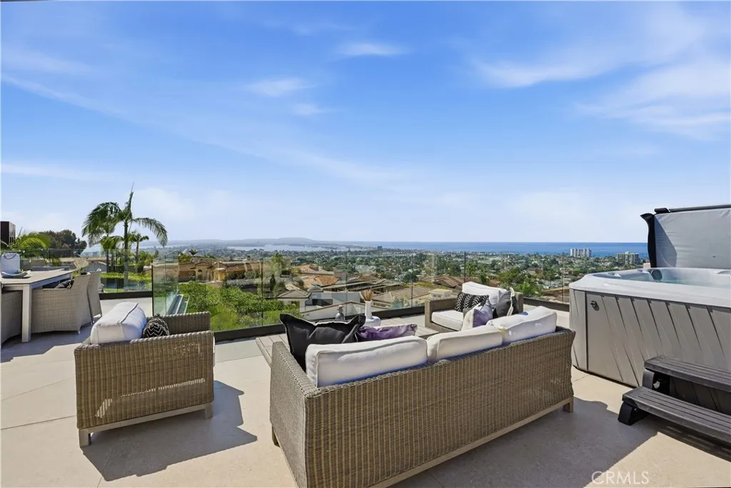 https://cdn.realtyfeed.com/cdn/127/306681912/a9c062bc066323449954d794834322bf.webp