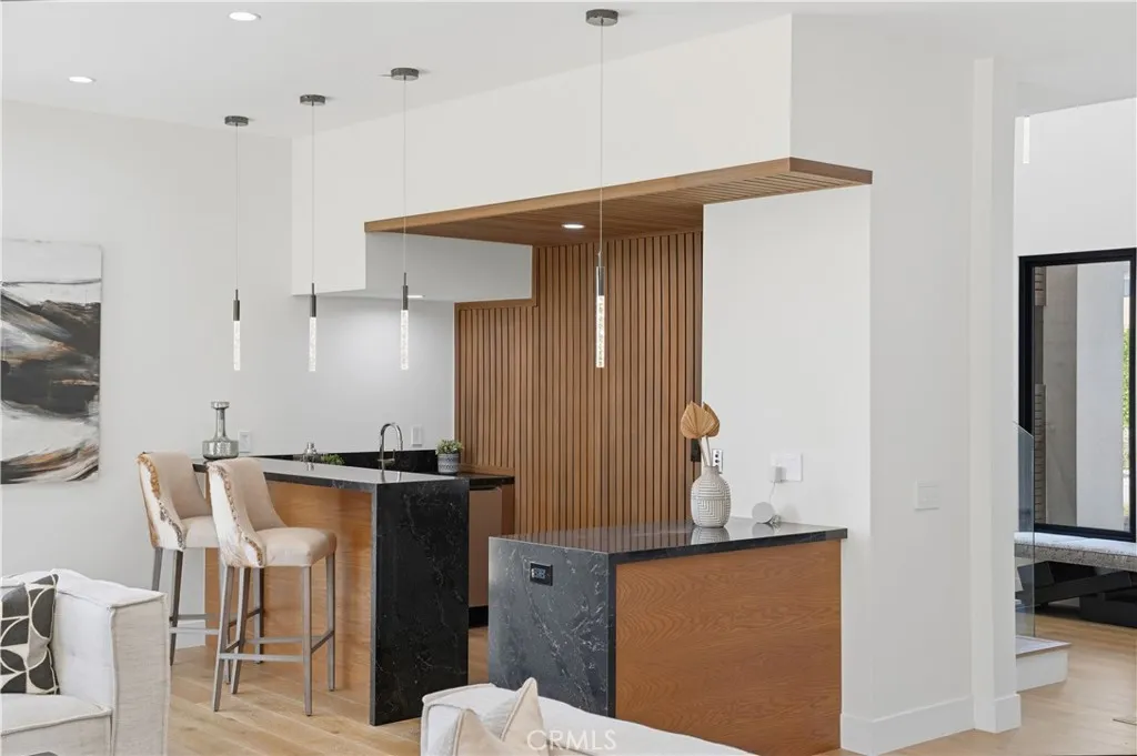 https://cdn.realtyfeed.com/cdn/127/306681912/b951d06a942bc2b3ff11a792d6822123.webp