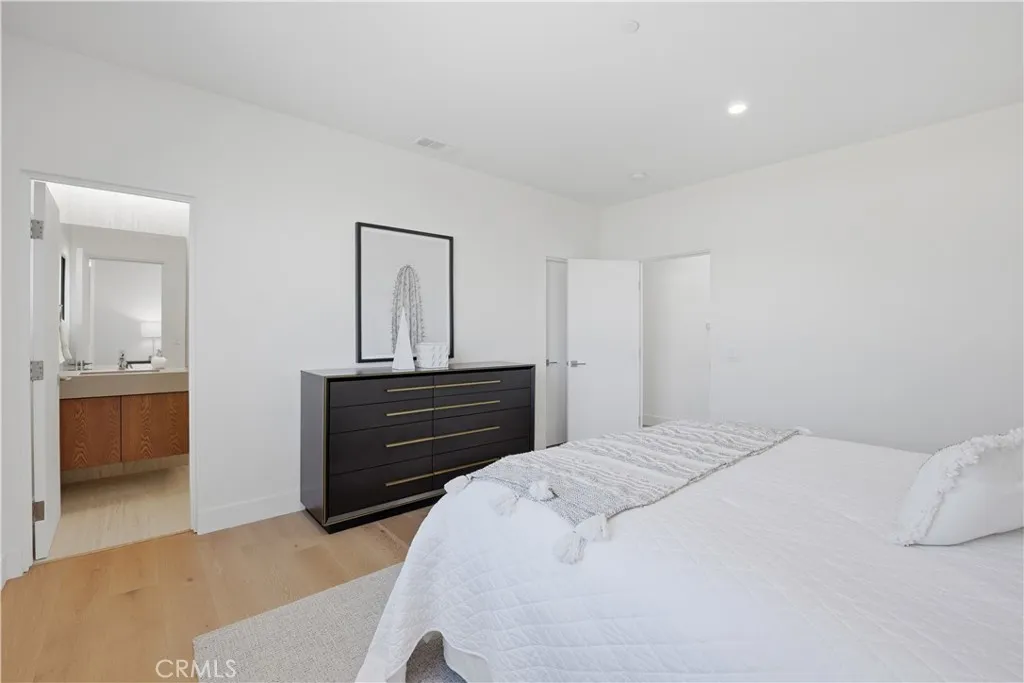 https://cdn.realtyfeed.com/cdn/127/306681912/d8e39e478c2a159c437486346020bb2b.webp