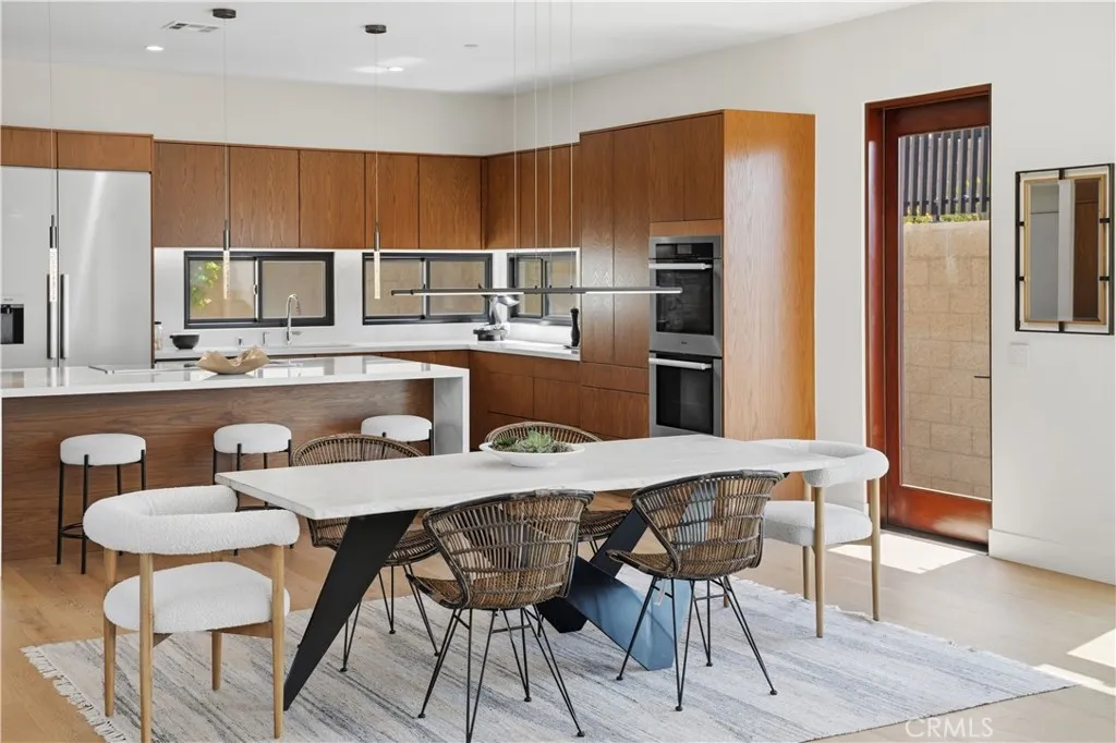 https://cdn.realtyfeed.com/cdn/127/306681912/fdb2db24a5e83b5d3268fa74175f64cd.webp