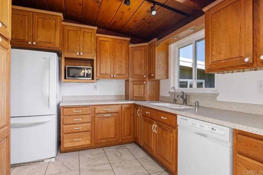 https://cdn.realtyfeed.com/cdn/127/306681928/85bd5b139431080b2dc399ae093d440a.webp