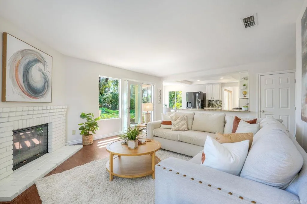 https://cdn.realtyfeed.com/cdn/127/306682009/762c58e34a43496592b726d77d25a56c.webp