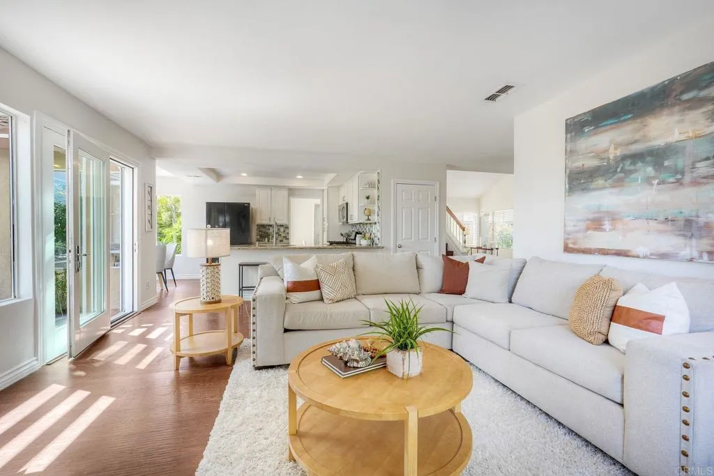 https://cdn.realtyfeed.com/cdn/127/306682009/77bcd05622d012582d46f882270565ab.webp