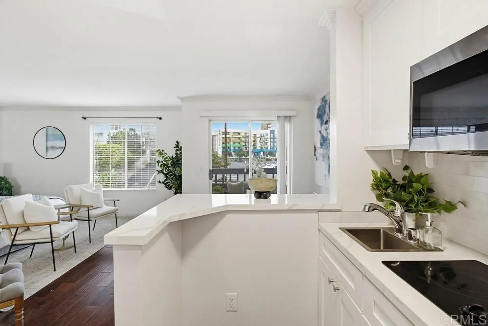 https://cdn.realtyfeed.com/cdn/127/306682013/0616ccf7b27fcd9cc1824d0ba4a98565.webp