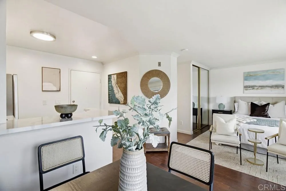 https://cdn.realtyfeed.com/cdn/127/306682013/3745530c7bb183f3c0b626dfec395cb7.webp