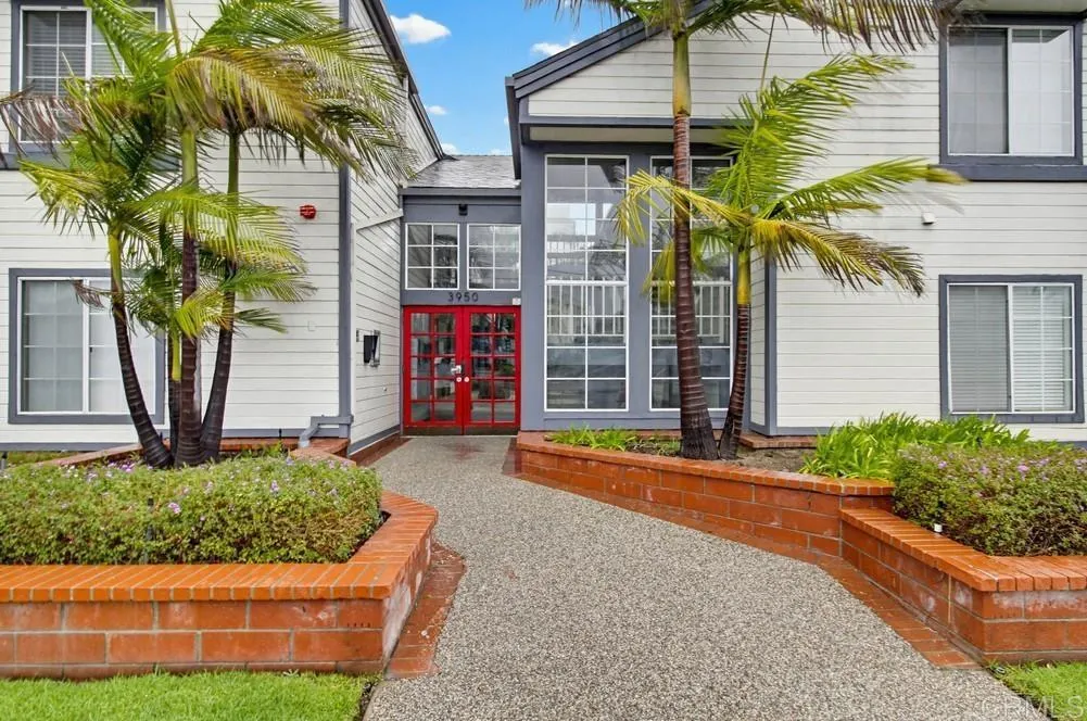 https://cdn.realtyfeed.com/cdn/127/306682013/846855870241d35deddcf6e0e7e7353e.webp