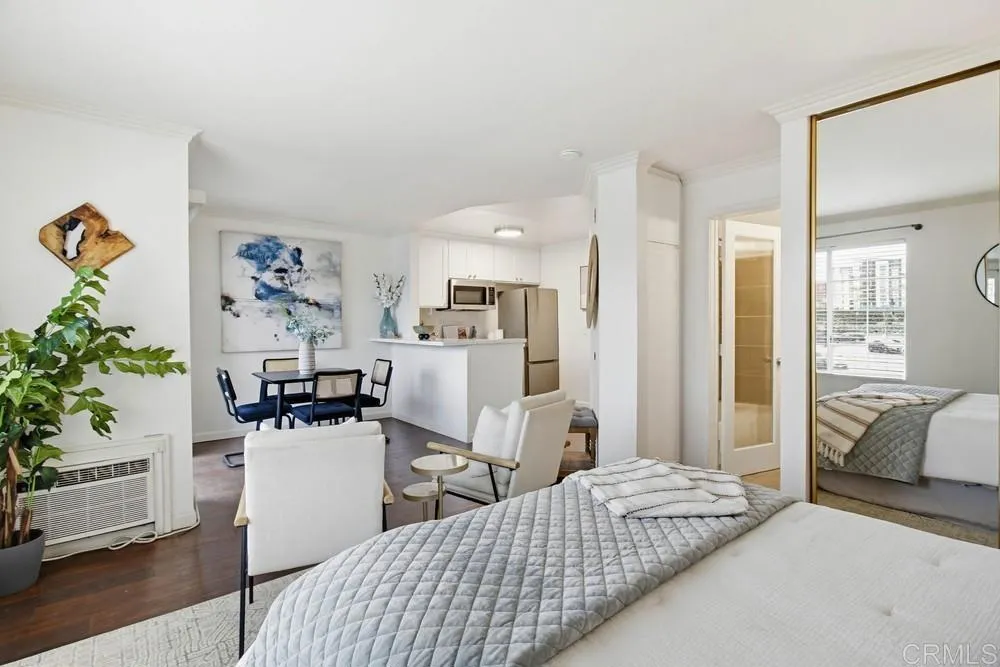 https://cdn.realtyfeed.com/cdn/127/306682013/b1edc3b58f4353807f753e994fdd473f.webp