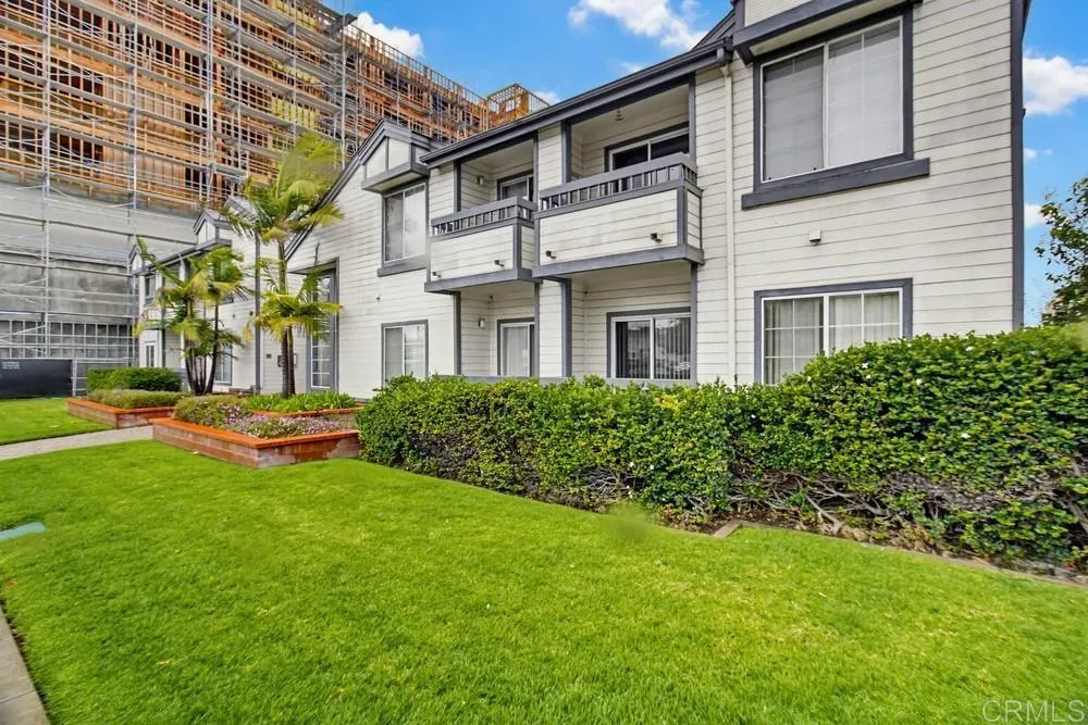 https://cdn.realtyfeed.com/cdn/127/306682013/d0f5321aa40efb085f7fce6ad12454d1.webp