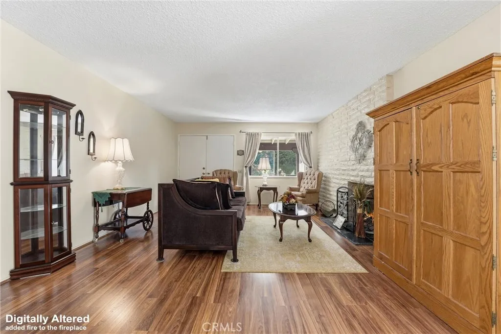 Photo #17: TR26014175 Listing: Photo #17