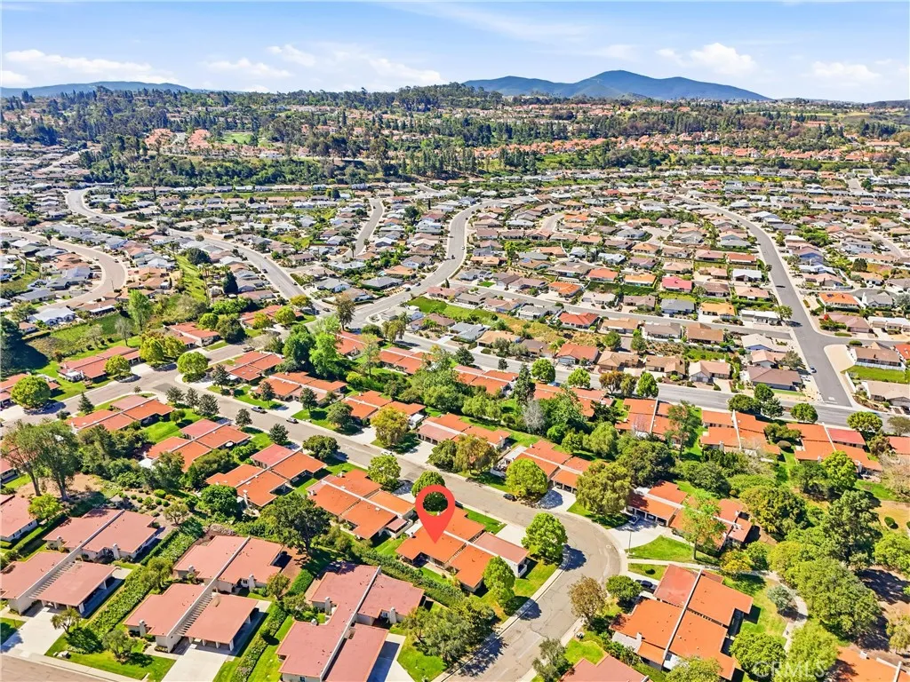 Photo #45: TR26014175 Listing: Photo #45