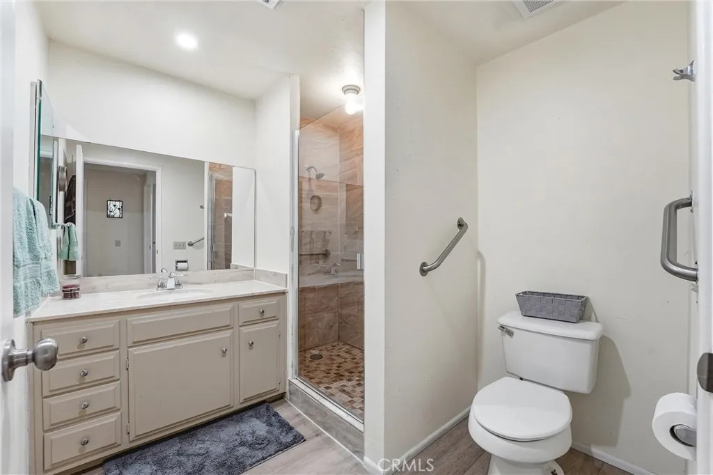 Photo #30: TR26014175 Listing: Photo #30