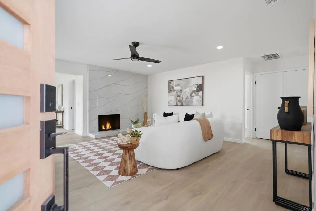 https://cdn.realtyfeed.com/cdn/127/306682081/2c54e9b4ccaa8c7c80898bc12940dc32.webp