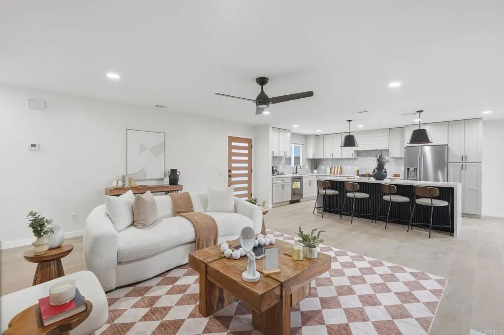 https://cdn.realtyfeed.com/cdn/127/306682081/43490ec6929fa11fc0271a6484417963.webp