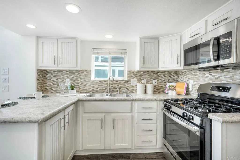 https://cdn.realtyfeed.com/cdn/127/306682119/725ede7b7421c3c6c662a070106247c9.webp
