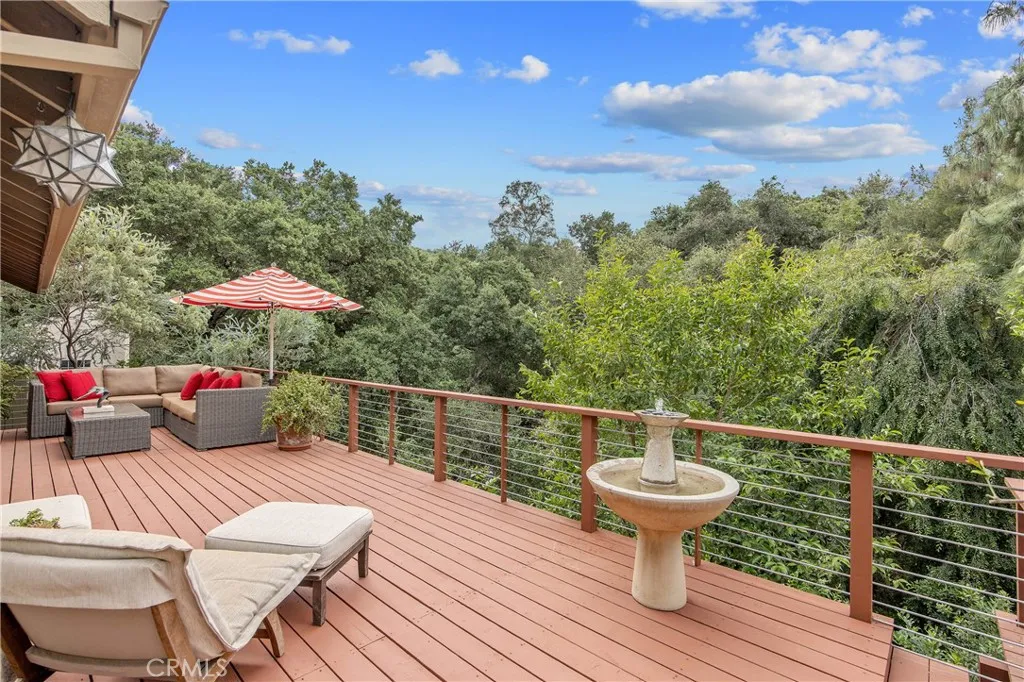 Woodland Hills, CA 91364