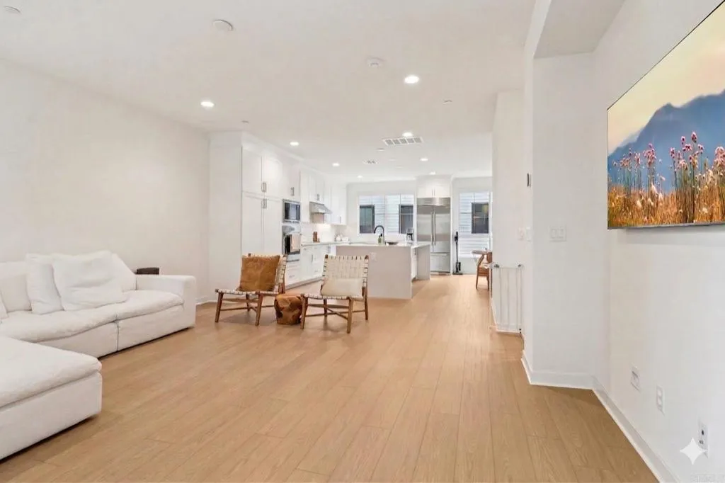 Photo #6: NDP2603179 Listing: Photo #6