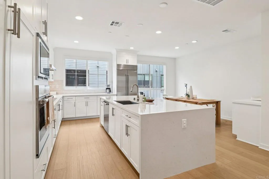 Photo #3: NDP2603179 Listing: Photo #3