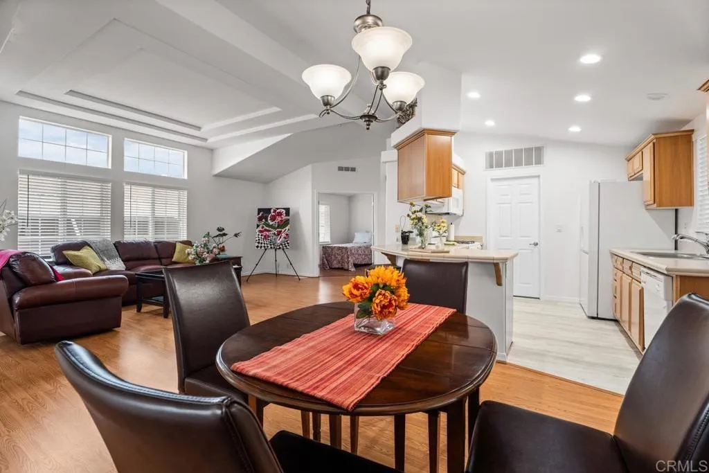 https://cdn.realtyfeed.com/cdn/127/306682155/13ca60842f819421e97eb5ef326d2119.webp