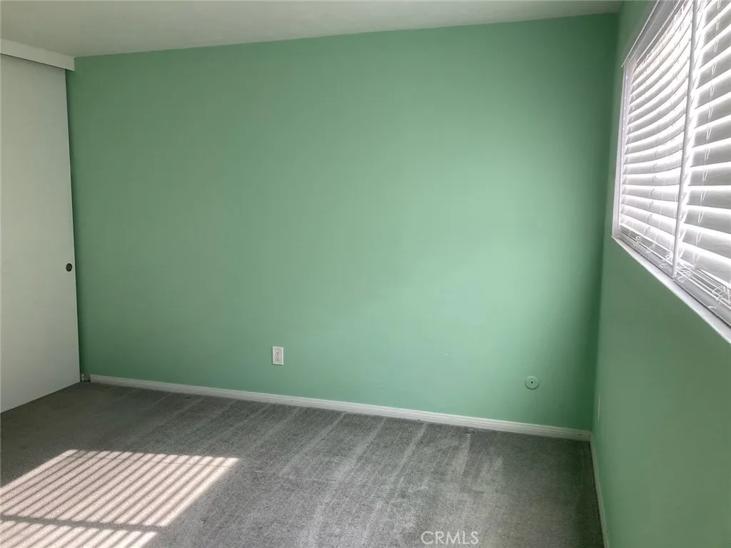 Photo #17: OC26071593 Listing: Photo #17